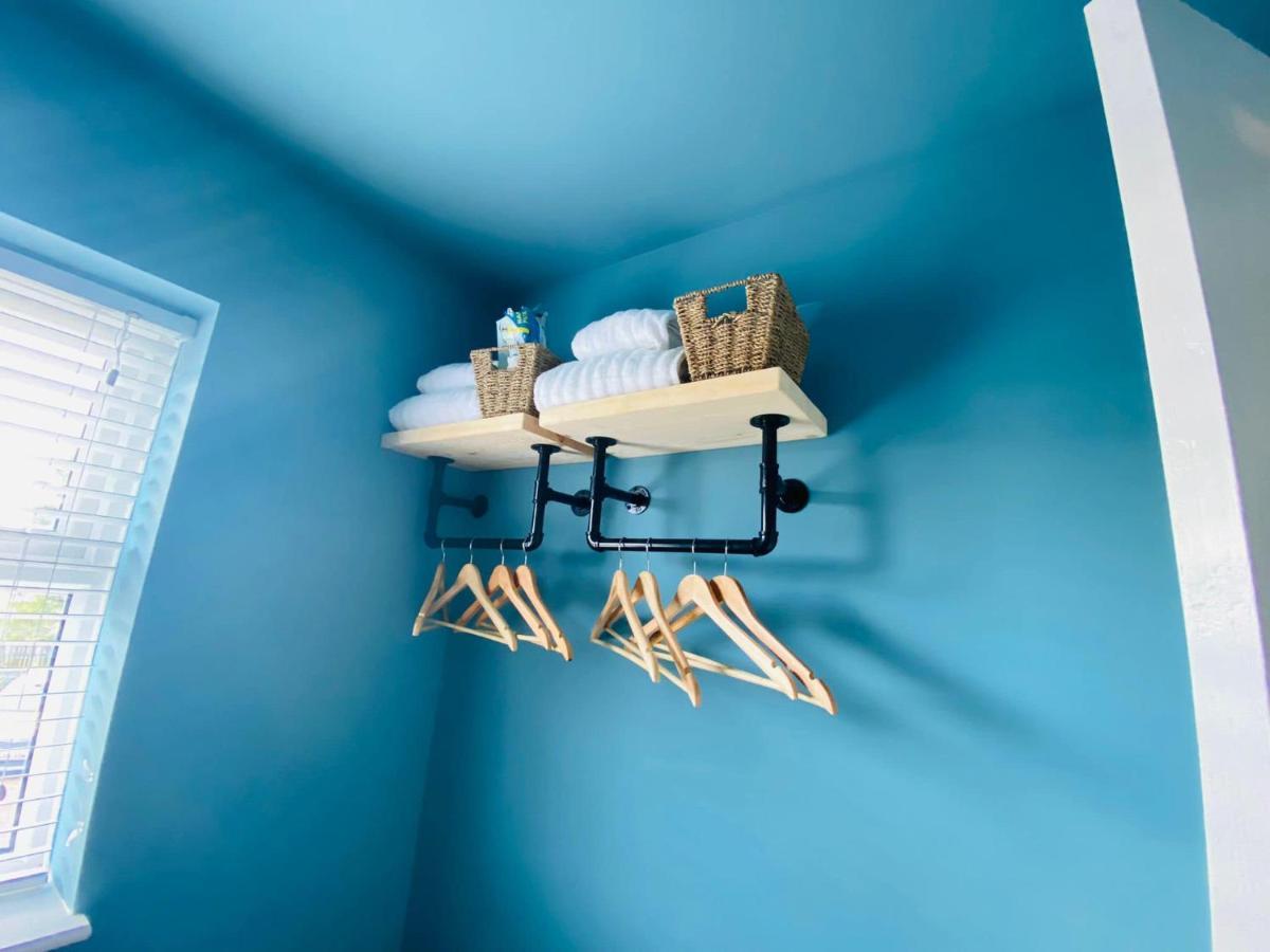 Coastal 2 Bedroom Maisonette With Parking イーストボーン エクステリア 写真